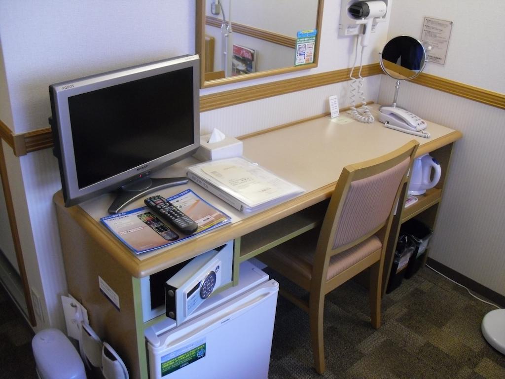 Toyoko Inn Kofu-Eki Minami-Guchi No.1 Экстерьер фото
