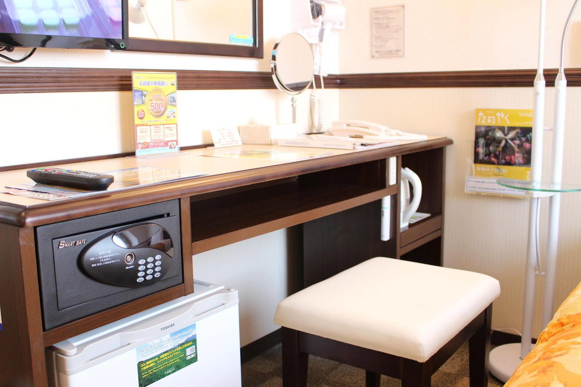 Toyoko Inn Kofu-Eki Minami-Guchi No.1 Экстерьер фото
