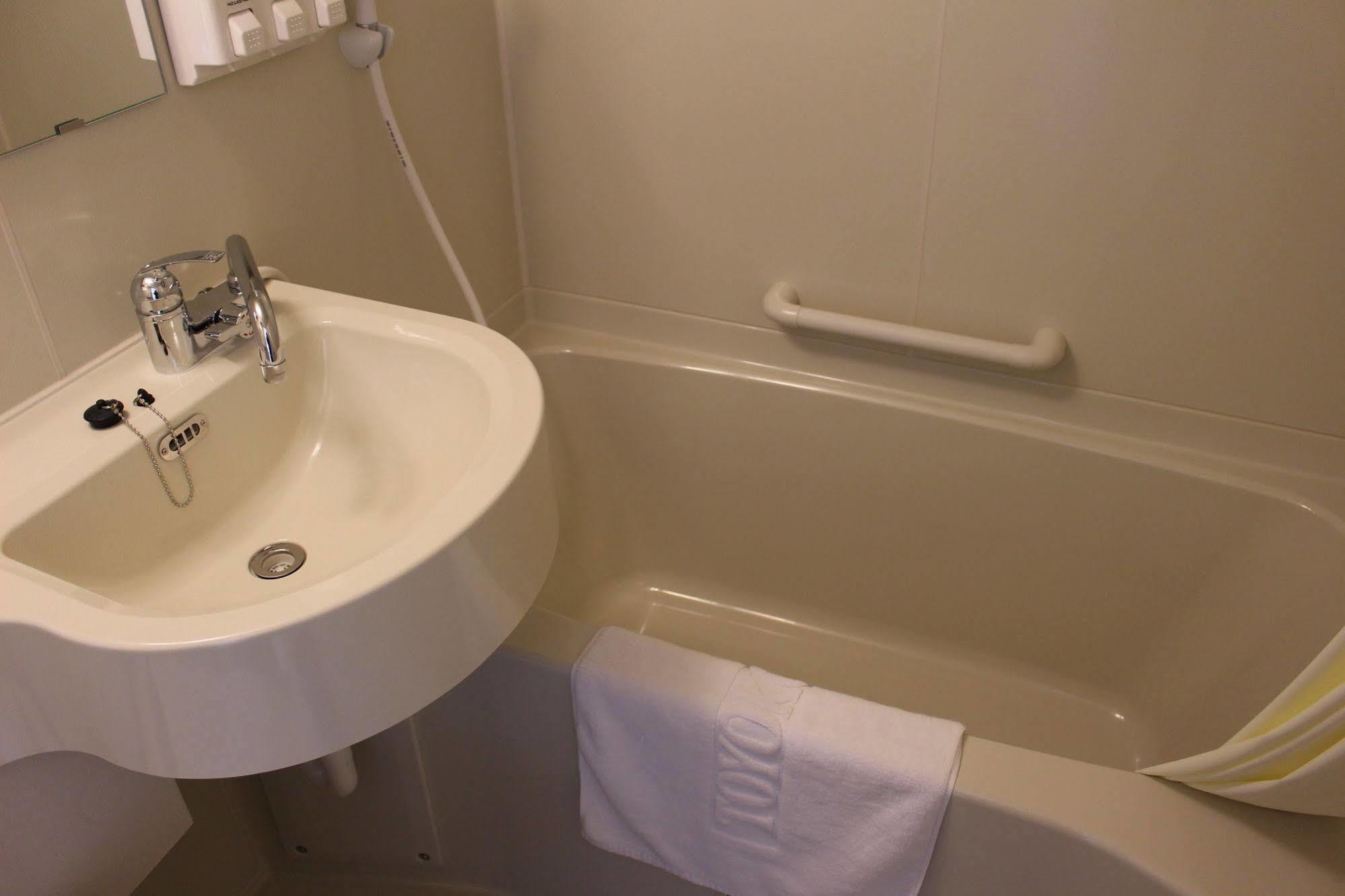 Toyoko Inn Kofu-Eki Minami-Guchi No.1 Экстерьер фото