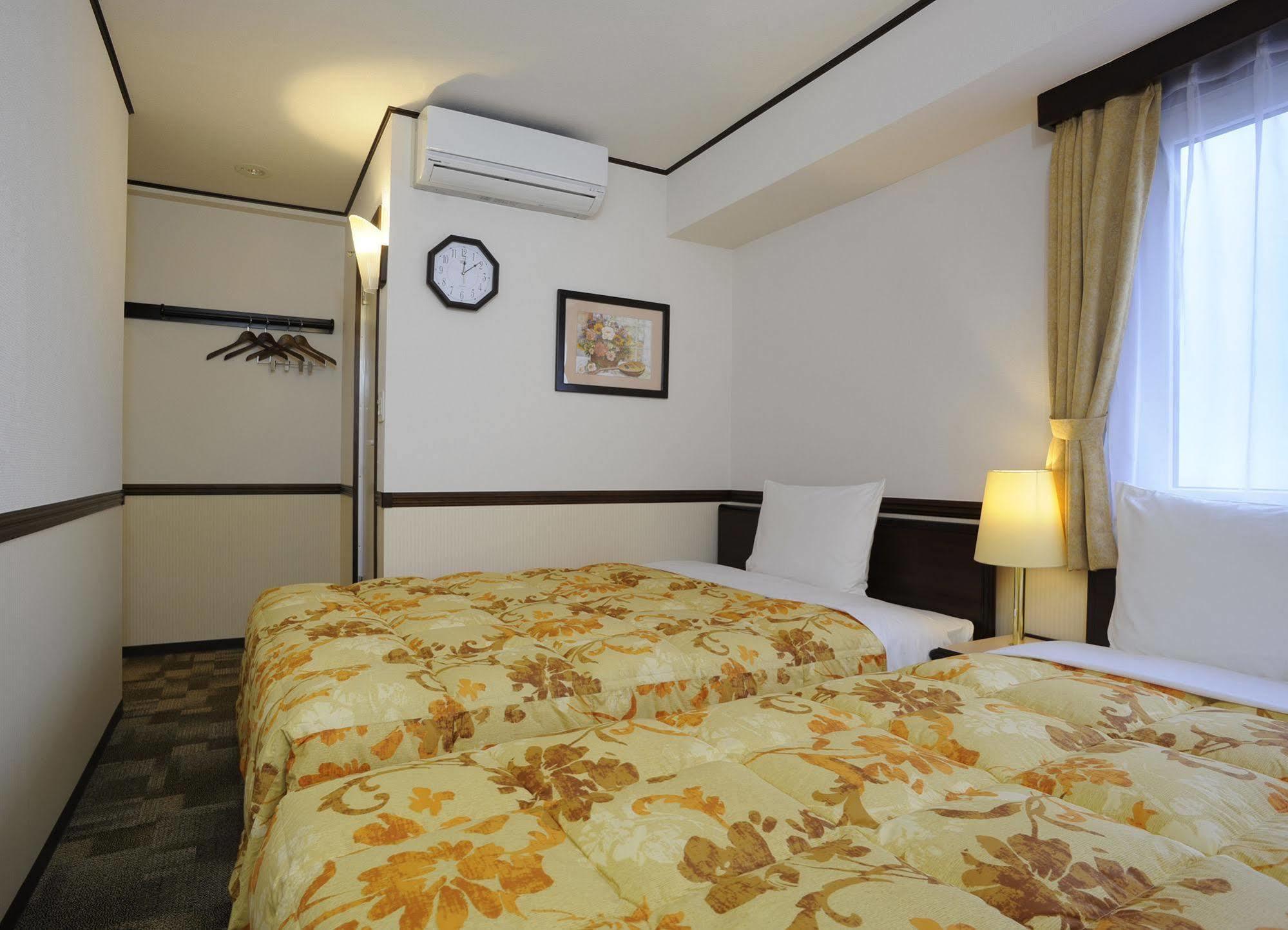 Toyoko Inn Kofu-Eki Minami-Guchi No.1 Экстерьер фото