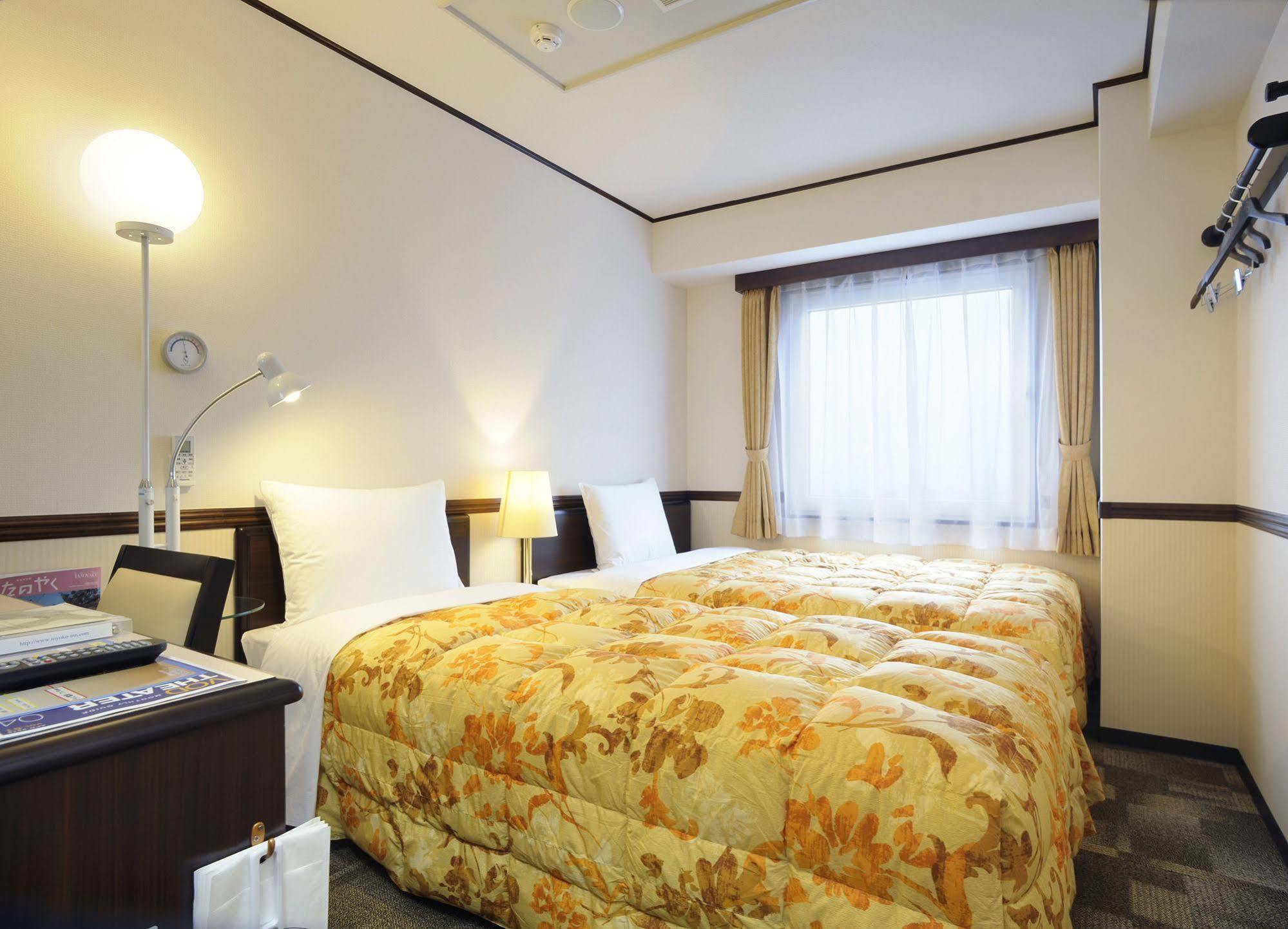 Toyoko Inn Kofu-Eki Minami-Guchi No.1 Экстерьер фото