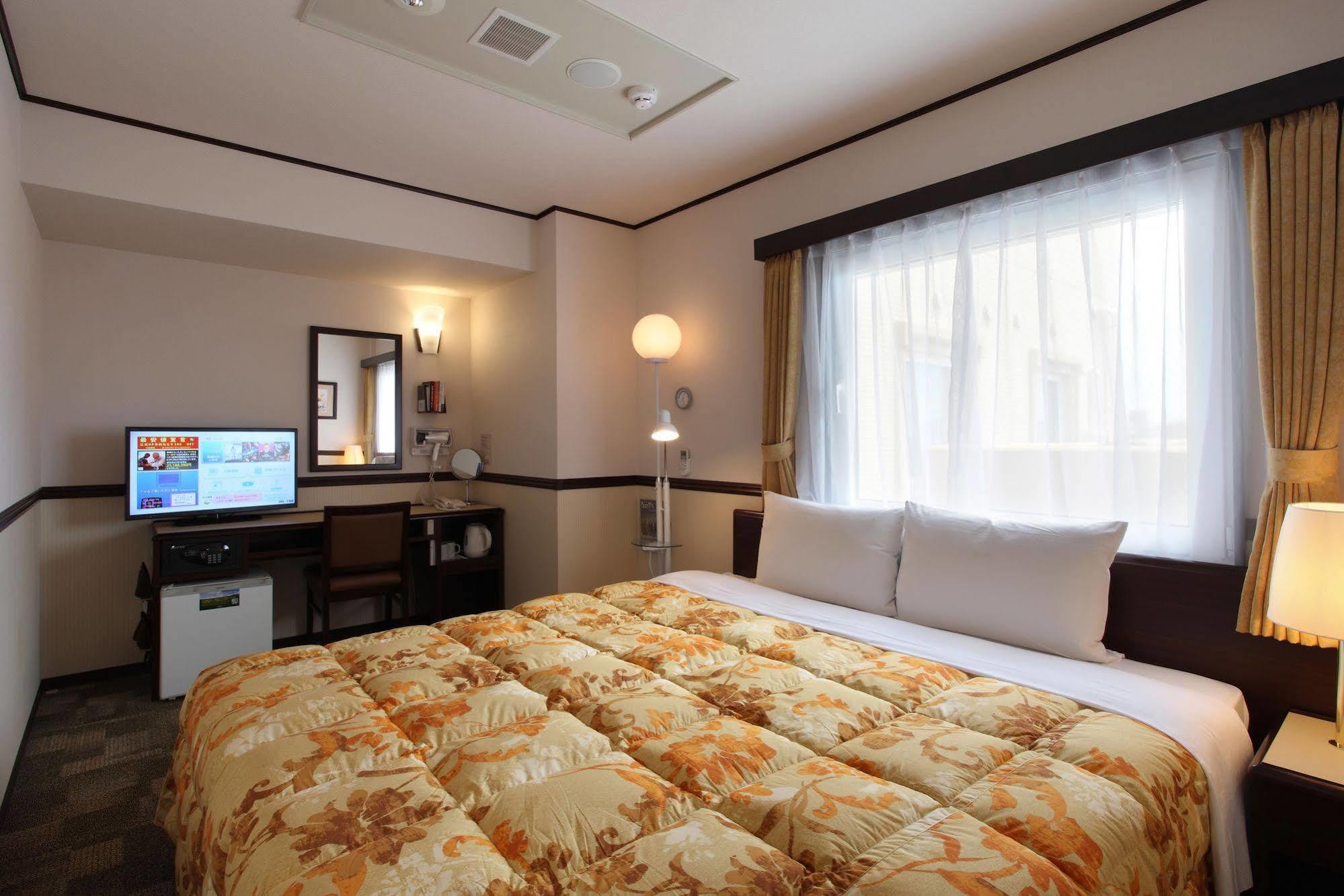 Toyoko Inn Kofu-Eki Minami-Guchi No.1 Экстерьер фото