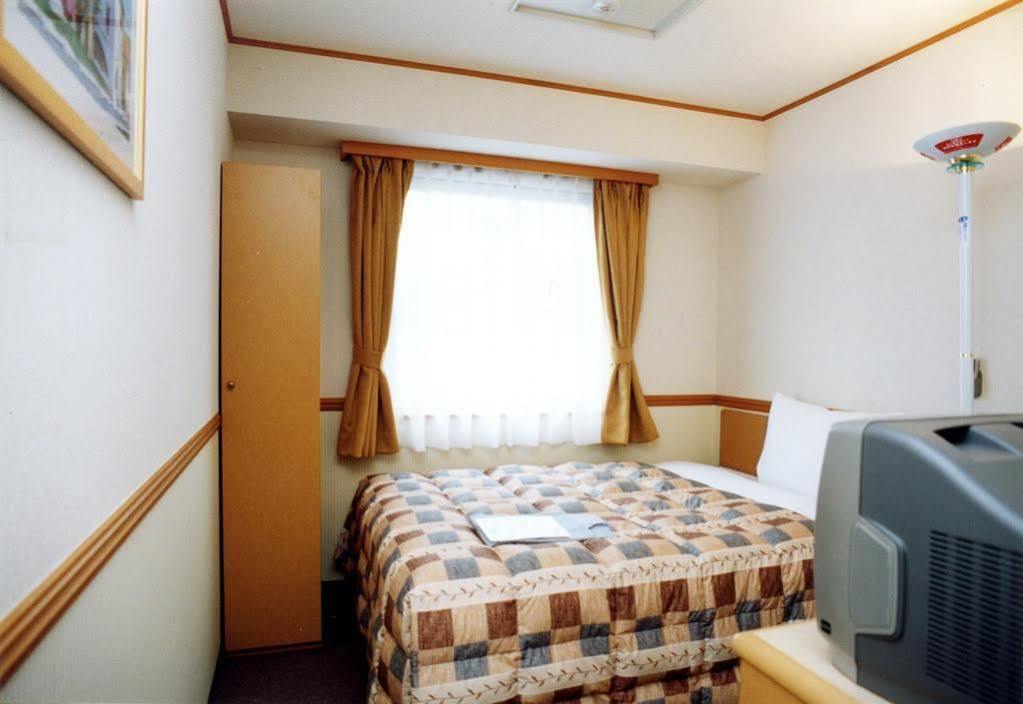 Toyoko Inn Kofu-Eki Minami-Guchi No.1 Экстерьер фото